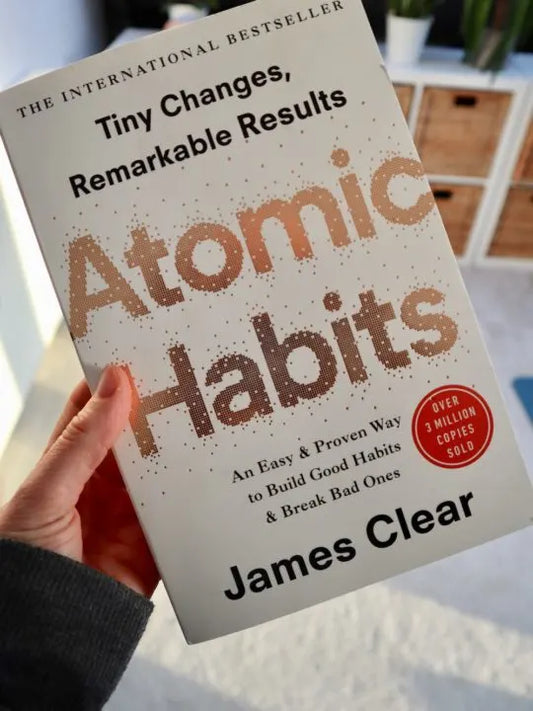 Atomic Habits: An Easy & Proven Way to Build Good Habits & Break Bad Ones by James Clear