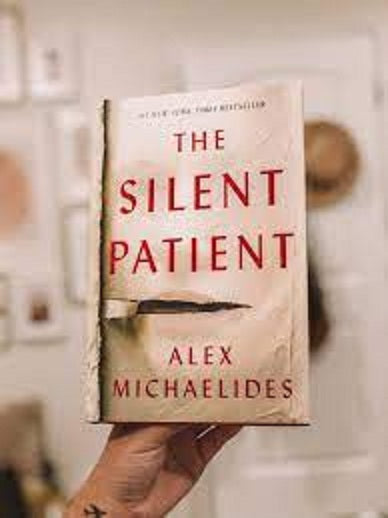 The Silent Patient by Alex Michaelides excellent quality white pages